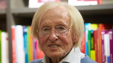 Rudi Gutendorf wird im Guinness-Buch der Rekorde als Trainer mit den meisten internationalen Engagements aufgeführt.
