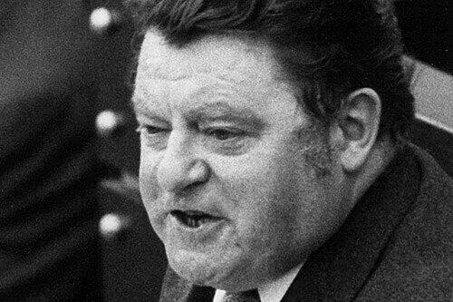 Franz-Josef Strauß konnte austeilen. Mit Blick auf den späteren Bundeskanzler Willy Brandt, der von 1933 bis 1945 aus Deutschland ausgewandert war, sagte Strauß: "Eines aber wird man Herrn Brandt doch fragen dürfen: Was haben Sie zwölf Jahre lang draußen gemacht? Wir wissen, was wir drinnen gemacht haben."