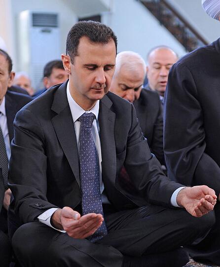 ...kam die erste Meldung der syrischen Menschenrechtsbeobachter über den &bdquo;ersten Verstoß&ldquo; gegen die Waffenruhe.
