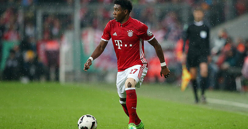 DAVID ALABA: NOTE 5 - Nach Knieverletzung rechtzeitig einsatzbereit, aber nicht wirklich auf der Höhe. Hatte mit Dortmunds Dembélé riesige Probleme, über die rechte Seite ging fast alles. Alabas Schüsschen (11.) flog klar am Tor vorbei. Schwach.