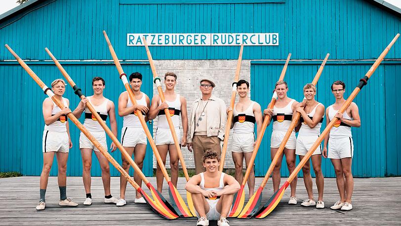 "Adams Acht" erzählt von einer deutschen Olympia-Sensation zwischen Ratzeburg und Rom. "Adams Acht" erzählt von einer deutschen Olympia-Sensation zwischen Ratzeburg und Rom.
