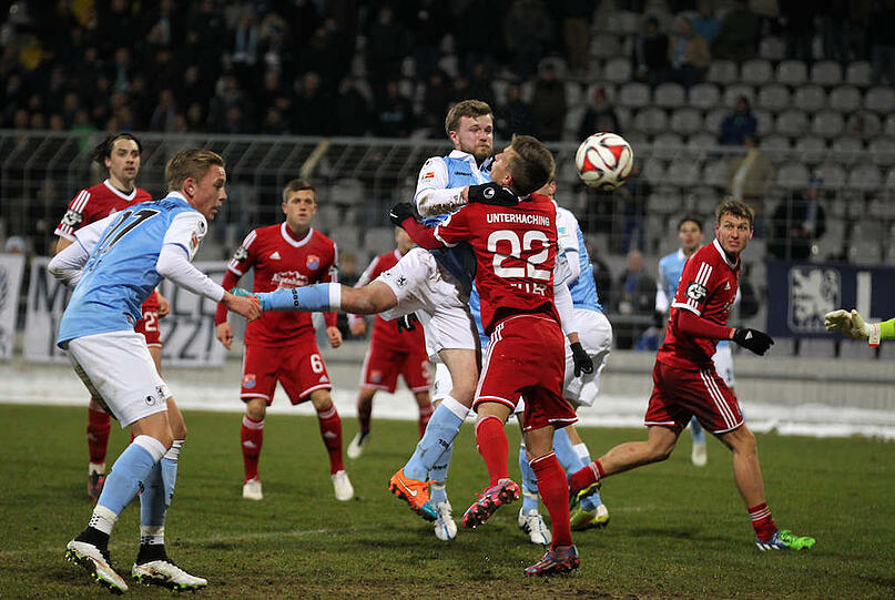 Der TSV 1860 testete am 3. Februar 2015 gegen die SpVgg Unterhaching im Grünwalder Stadion. Die Löwen gewannen 2:1 (1:0).