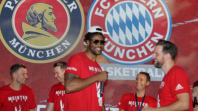 Weitere Impressionen von der Meisterfeier der Bayern-Basketballer am Nockherberg.