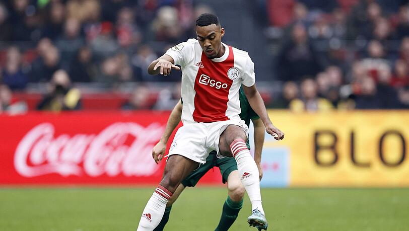 Ryan Gravenberch bei Ajax Amsterdam in Aktion. Ryan Gravenberch bei Ajax Amsterdam in Aktion.
