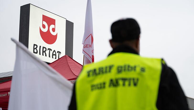 Die Gewerkschaft fordert ein Einstiegsgehalt von 3.000 Euro.