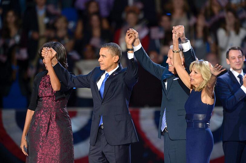 Barack Obama bleibt für vier weitere Jahre US-Präsident: Hier sehen Sie die emotionalen Bilder aus der langen US-Wahlnacht.