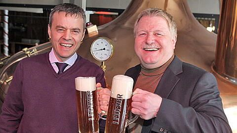 Nach fünf Jahren übergibt Gregor Lemke (l.) das Restaurant an das Pächter-Trio um Küchenchef Reinhold Meyer.