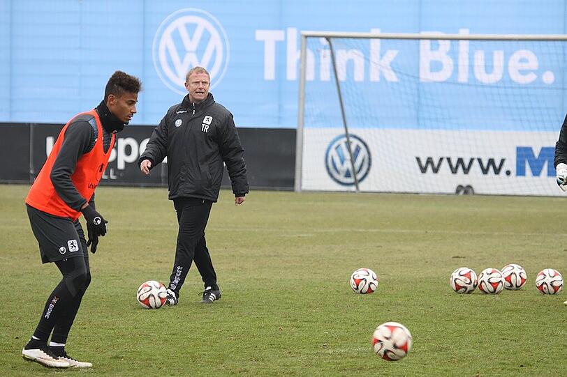 Vorstellung und Trainingseinheit: Tag 1 für Torsten Fröhling als neuer Cheftrainer der Löwen. Die Bilder.