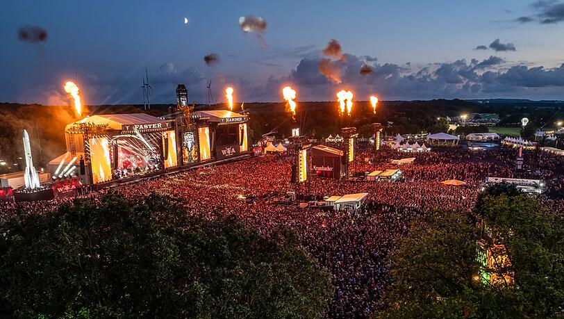 Das Wacken Open Air wird dieses Jahr seine 35. Ausgabe feiern. Das Wacken Open Air wird dieses Jahr seine 35. Ausgabe feiern.