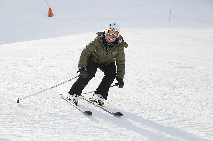 Zum Saison-Start schenkte die AZ 100 Lesern einen exklusiven Pistentag im Zillertal. Die Bilder von der Skigaudi in Hochfügen.