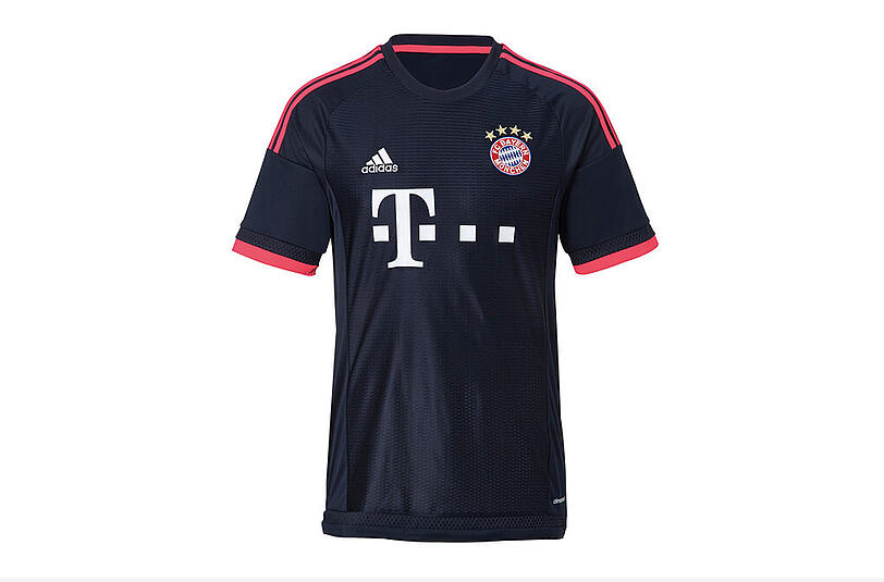 So sieht das Champions League Trikot für die Saison 15/16 aus. Die Bilder aus dem FCB-Onlineshop.