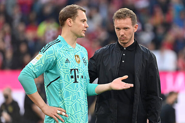 Julian Nagelsmann (re.) war maßgeblich an der Entlassung von Manuel Neuers Vertrautem Toni Tapalovic beteiligt. Wird das beim DFB-Team noch zum Gesprächsthema? Julian Nagelsmann (re.) war maßgeblich an der Entlassung von Manuel Neuers Vertrautem Toni Tapalovic beteiligt. Wird das beim DFB-Team noch zum Gesprächsthema?
