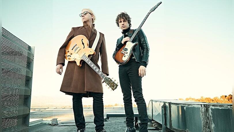 S-nger-von-The-Kooks-Das-h-lt-Luke-Pritchard-von-der-Oasis-Reunion