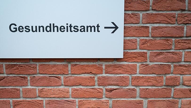 Das zuständige Gesundheitsamt rät allen Bürgerinnen und Bürgern, den eigenen Masern-Impfschutz zu überprüfen. (Symbolbild)