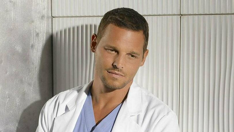 Justin Chambers spielte Dr. Alex Karev seit der ersten Folge der ersten Staffel im Jahr 2005. Justin Chambers spielte Dr. Alex Karev seit der ersten Folge der ersten Staffel im Jahr 2005.