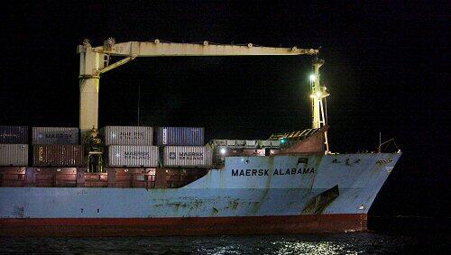 Der US-Frachter "Maersk Alabama" ist derweil in Mombasa eingetroffen Der US-Frachter "Maersk Alabama" ist derweil in Mombasa eingetroffen