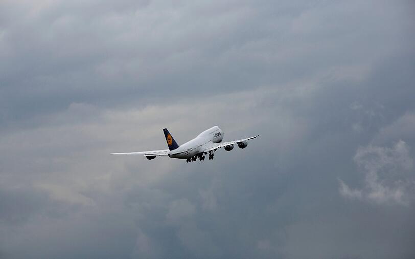 Abflug zum Titel? Die DFB-Elf ist nach Polen gestartet. Die Bilder