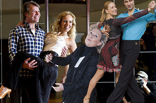 In zwei Wochen geht die neue Staffel von "Let's Dance" los. Diesmal mit: Patrick Lindner, Gitte Haenning und Stefanie Hertel. Sehen Sie die Promis schon jetzt tanzen - in der Bilderstrecke!