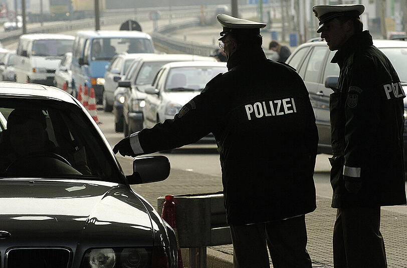 Die deutsche Wirtschaft befürchtet, dass Grenzkontrollen den freien Warenverkehr innerhalb Europas empfindlich bremsen werden.