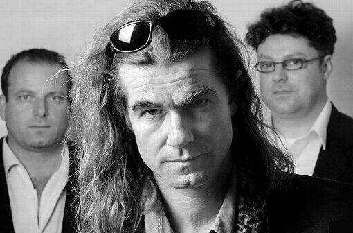 Drei Profis in einer Band - das ist Magic Buzz