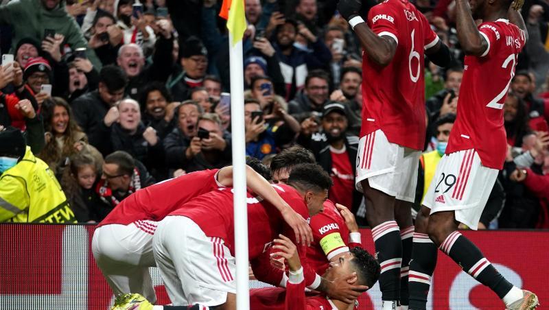 Cristiano Ronaldo (am Boden) machte den Sieg von Manchester United gegen Atalanta Bergamo perfekt.