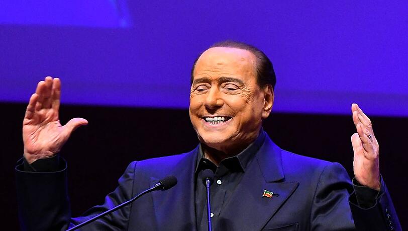 Italiens Ex-Ministerpräsident Silvio Berlusconi starb mit 86 an Leukämie.