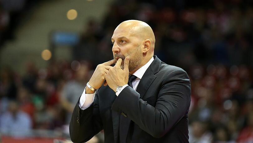 Hatte seine Spieler nach der Liga-Niederlage gegen Bamberg deutlich kritisiert: Trainer Sasa Djordjevic. Hatte seine Spieler nach der Liga-Niederlage gegen Bamberg deutlich kritisiert: Trainer Sasa Djordjevic.