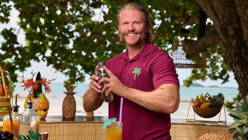 Paul Janke ist bei "Bachelor in Paradise" für die Drinks und gute Ratschläge verantwortlich. Paul Janke ist bei "Bachelor in Paradise" für die Drinks und gute Ratschläge verantwortlich.