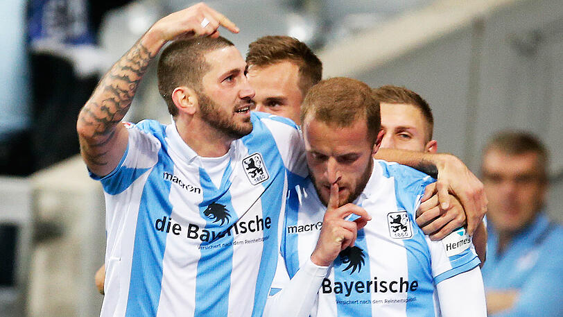 Verstehen sich bestens: Sascha Mölders (li.) und Daniel Adlung