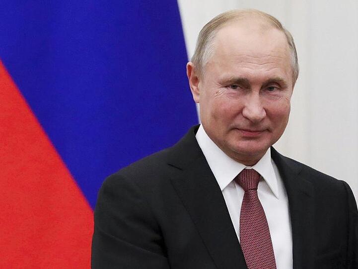Der russische Präsident Wladimir Putin wird von den Deutschen als deutlich vertrauenswürdiger angesehen als US-Präsident Donald Trump.