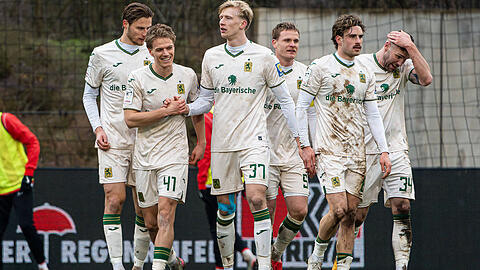 Clemens Lippmann freut sich über sein erstes Tor im Löwen-Dress und zwischenzeitliche 0:3. Clemens Lippmann freut sich über sein erstes Tor im Löwen-Dress und zwischenzeitliche 0:3.