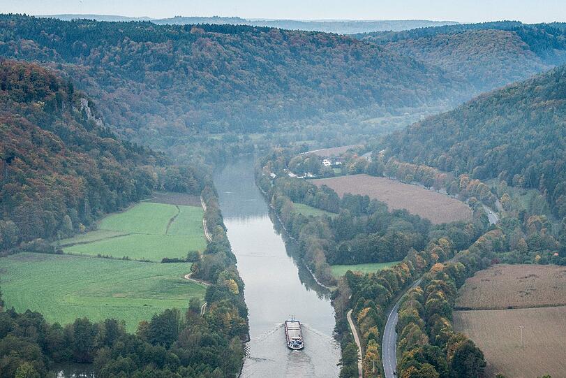 Der Unfall ereignete sich auf dem Main-Donau-Kanal. (Archivbild)