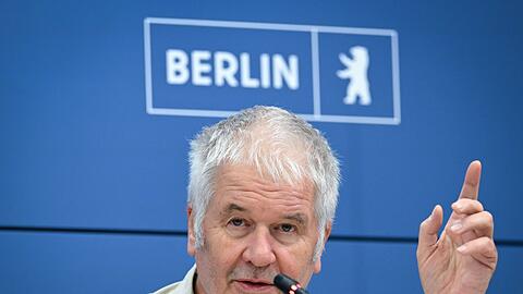 Kommissionsmitglied Albrecht Broemme fordert auch von der Bev&ouml;lkerung eine bessere Vorbereitung auf Krisenf&auml;lle.