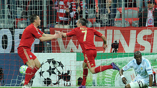 Auch Dank einer Gala-Vorstellung des Stürmers Ivica Olic gehört der FC Bayern München nach dem Sieg gegen Marseille in dieser Saison zu den besten vier Teams der "Königsklasse". Auch Dank einer Gala-Vorstellung des Stürmers Ivica Olic gehört der FC Bayern München nach dem Sieg gegen Marseille in dieser Saison zu den besten vier Teams der "Königsklasse".