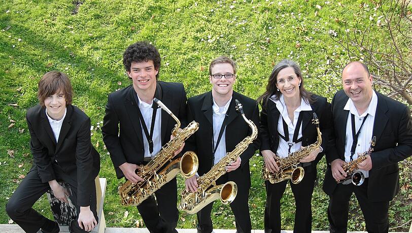 Das Saxofon-Quartett Saxojón. Das Saxofon-Quartett Saxojón.