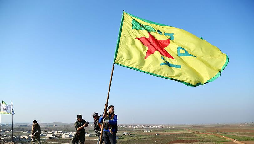 Kurdische Kämpfer feiern die Befreiung von Kobane. Doch wie geht es jetzt weiter? Kurdische Kämpfer feiern die Befreiung von Kobane. Doch wie geht es jetzt weiter?