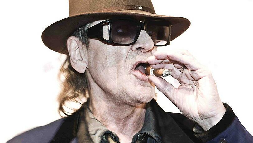 Ganz der Alte: Udo Lindenberg Ende 2012 mit Zigarre bei einer Musicalpremiere Ganz der Alte: Udo Lindenberg Ende 2012 mit Zigarre bei einer Musicalpremiere