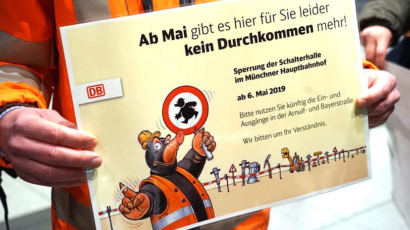 Ab Mai gibt es für Fahrgäste und Passanten kein Durchkommen mehr.