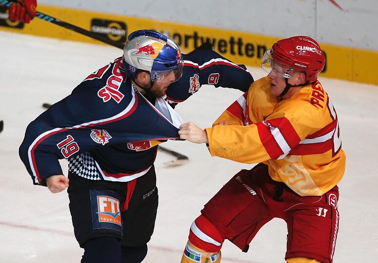 Trauriges Highlight: Nick Palmieris Boxkampf.