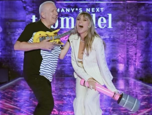 Hatten Spaß beim Kahlschlag: Designer Jean Paul Gaultier (71) und Heidi Klum (50) Hatten Spaß beim Kahlschlag: Designer Jean Paul Gaultier (71) und Heidi Klum (50)