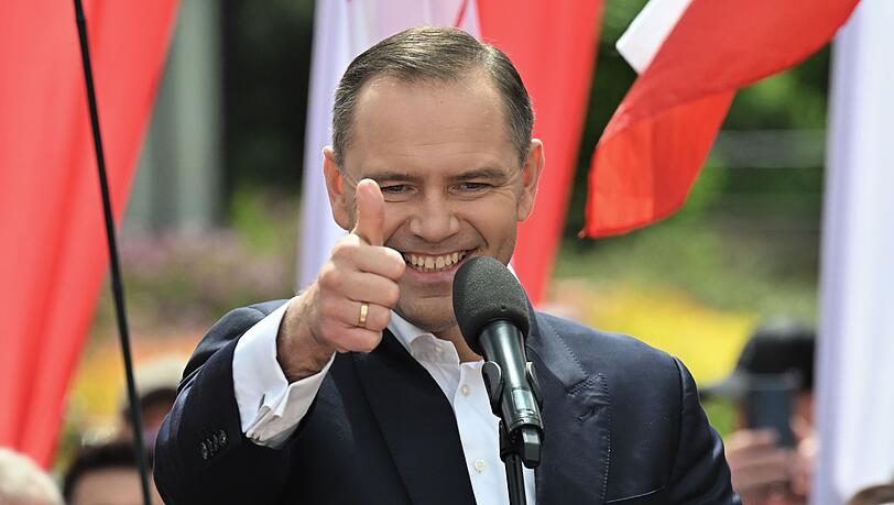Der parteilose Historiker Karol Nawrocki geht als Kandidat für die nationalkonservative PiS in die Stichwahl um Polens Präsidentschaft. (Archivbild)