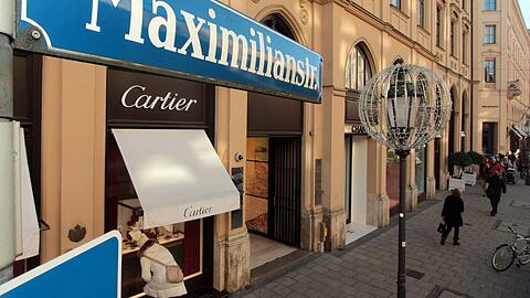 Die Maximilianstra&szlig;e gilt als die exklusivste und teuerste Flaniermeile der Stadt.