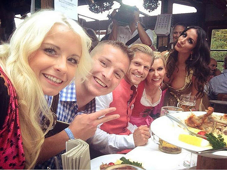 (v.l.n.r.) Mia Julia, Aaron Troschke, Paul Janke, Alexandra Rietz, Janina Youssefian
