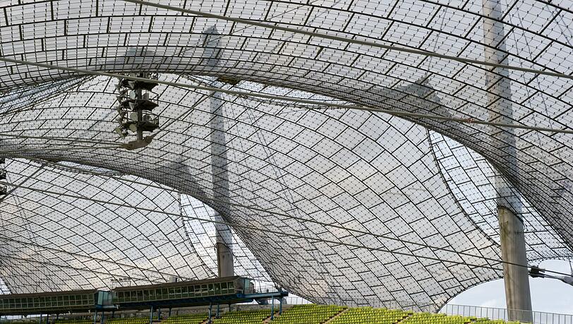 Das Zeltdach im Olympiapark ist in die Jahre gekommen und wird nun saniert. (Archivbild)