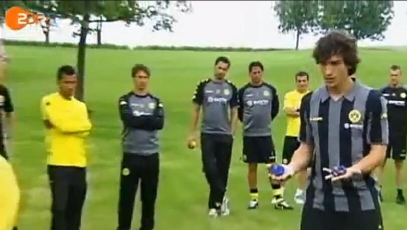 Auch Fußballprofis praktizieren Life Kinetik. Auch Fußballprofis praktizieren Life Kinetik.
