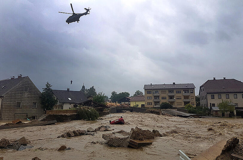 Bilder vom Hochwasser in Niederbayern: Hier pures Chaos in Simbach am Inn.