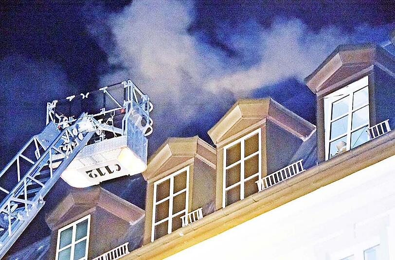 Feuerwehreinsatz in der Nacht auf Samstag. Klicken Sie sich durch die Bilder aus der Ludwigsvorstadt.