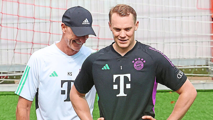 Gute Laune bei Bayerns Nummer eins – weil für Manuel Neuer endlich ein Licht am Ende des Reha-Tunnels zu erkennen ist – und mit Daniel Peretz und Sven Ulreich kein teaminterner Konkurrent in Sicht.