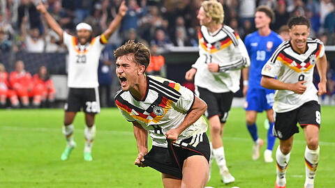 Jubelte nach seinem Tor zum 1:0 gegen Serbien ausgelassen: Bayerns Tom Bischof.