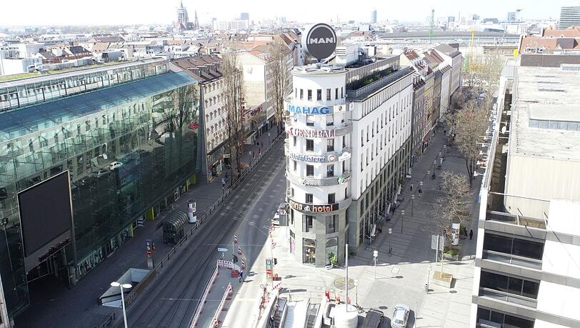 Markantes Gebäude am Stachus: das Anna-Hotel.